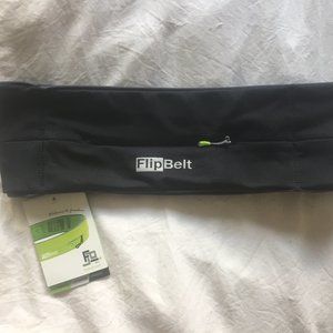 FlipBelt Zipper NWT